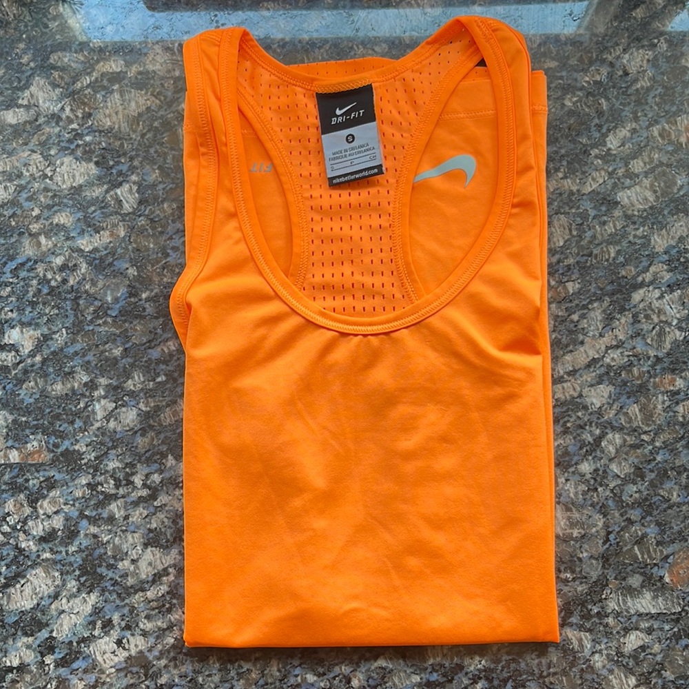 NWOT Nike Workout Shirt